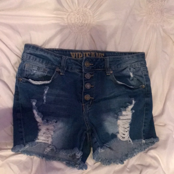 Shorts - Picture 2 of 10